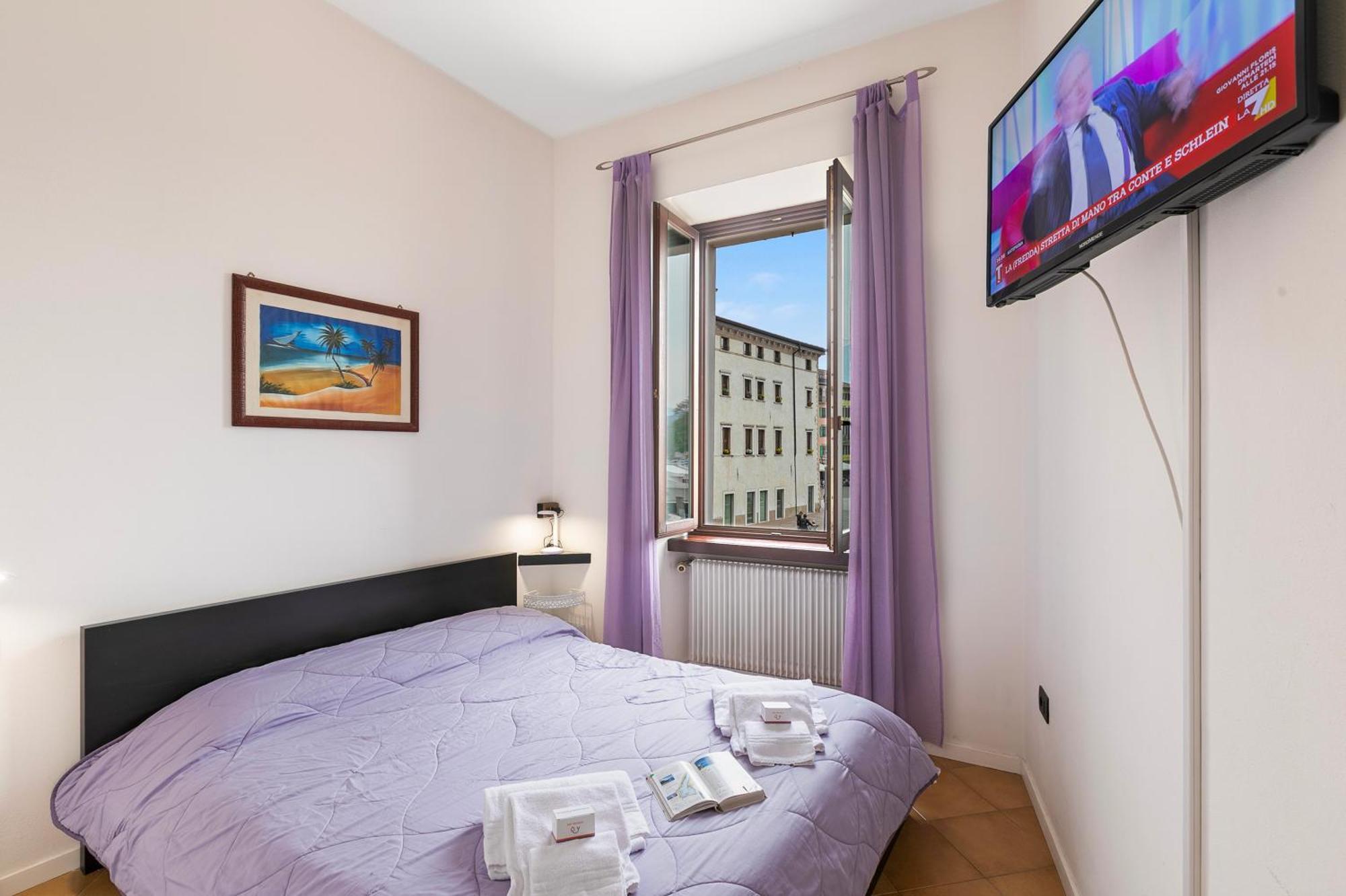 Lake View Historical Center Apartment - Happy Rentals Riva del Garda Dış mekan fotoğraf