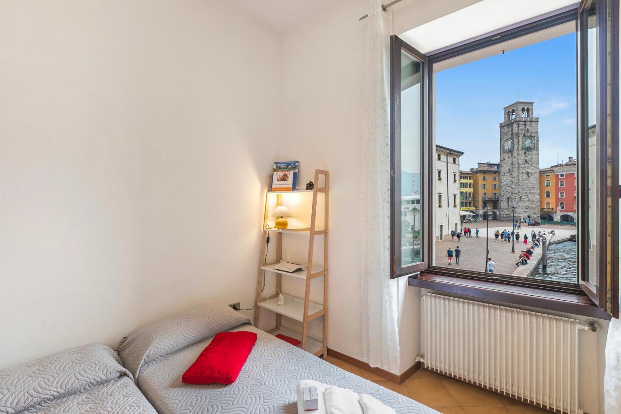Lake View Historical Center Apartment - Happy Rentals Riva del Garda Dış mekan fotoğraf