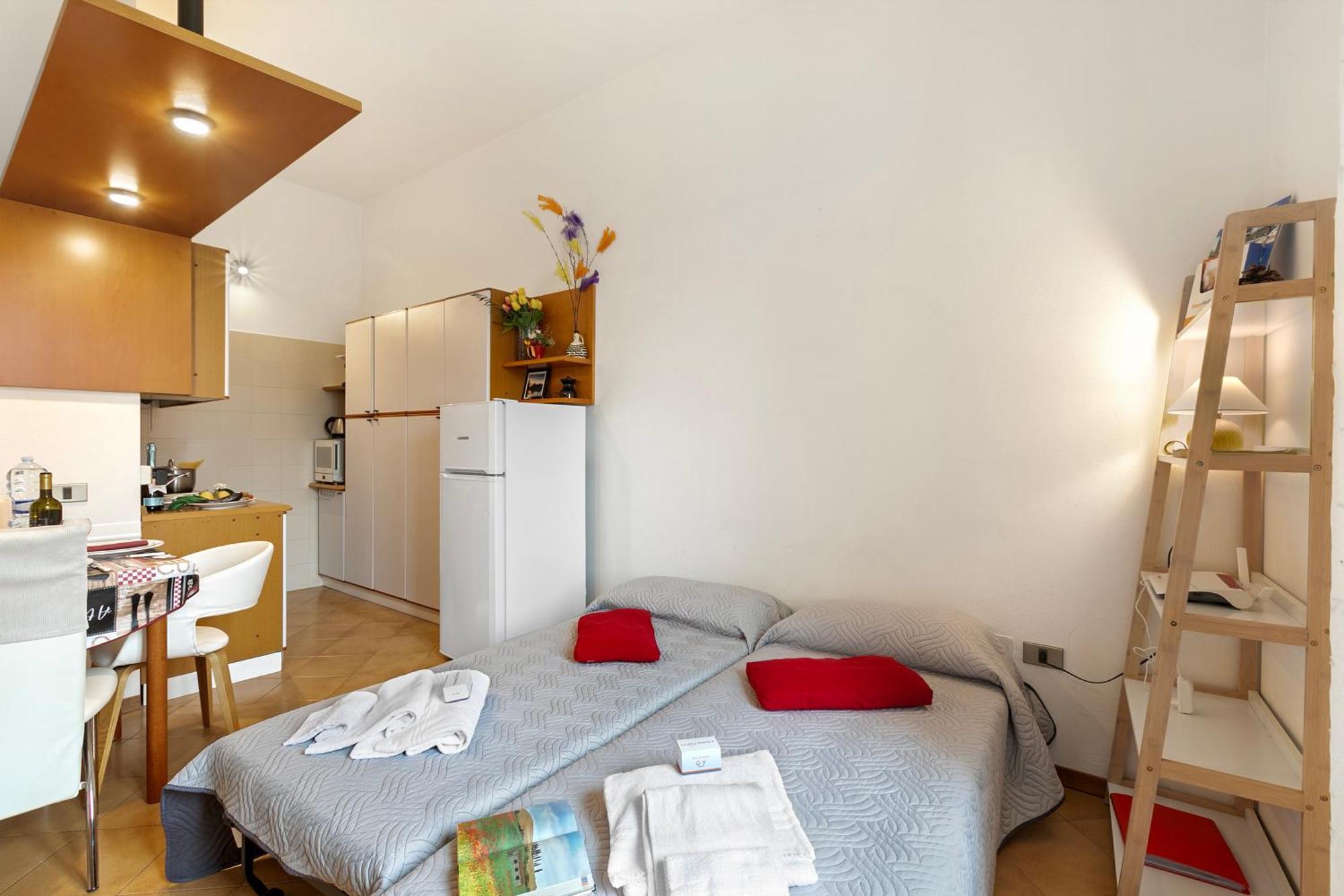 Lake View Historical Center Apartment - Happy Rentals Riva del Garda Dış mekan fotoğraf
