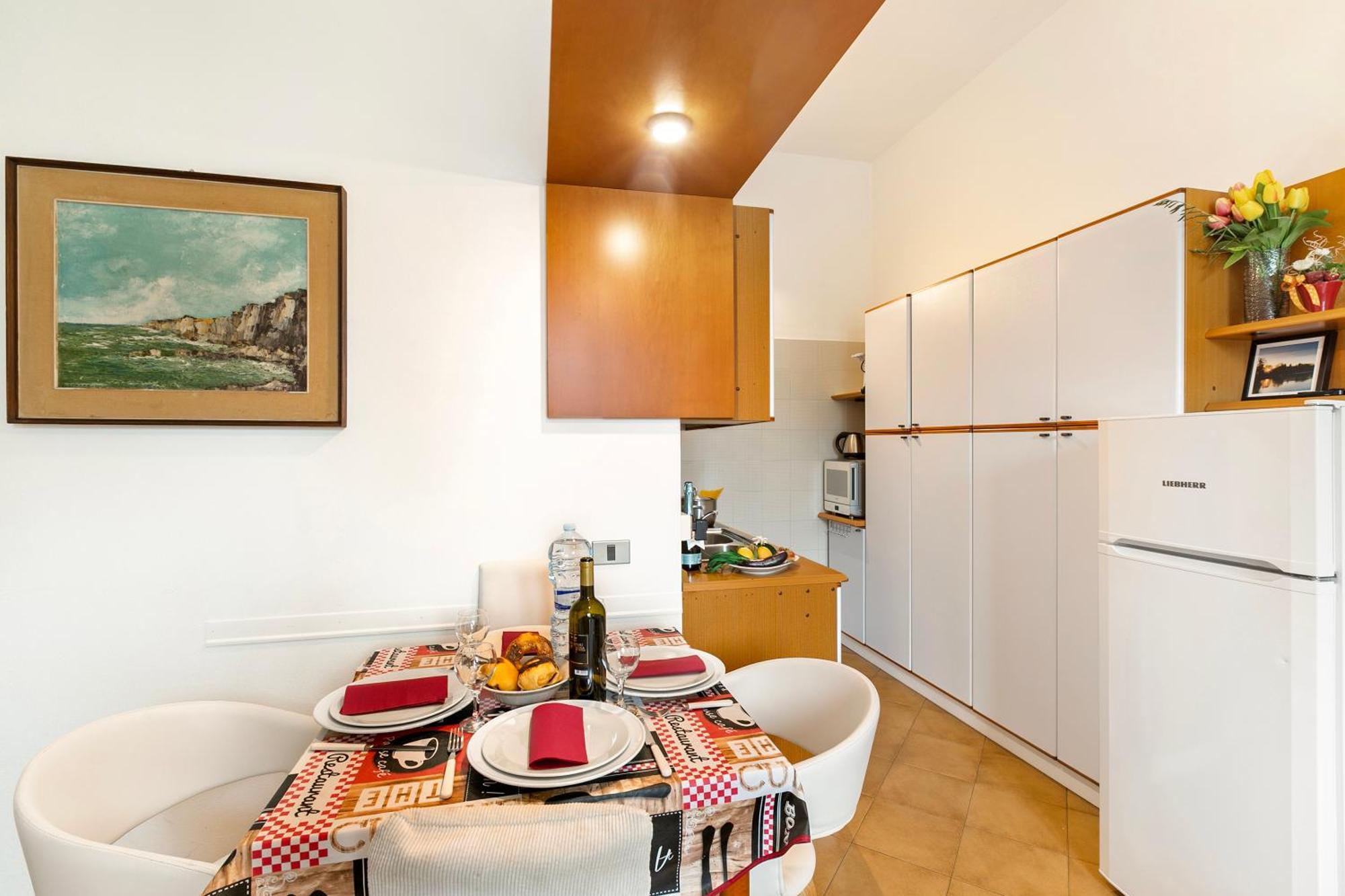 Lake View Historical Center Apartment - Happy Rentals Riva del Garda Dış mekan fotoğraf