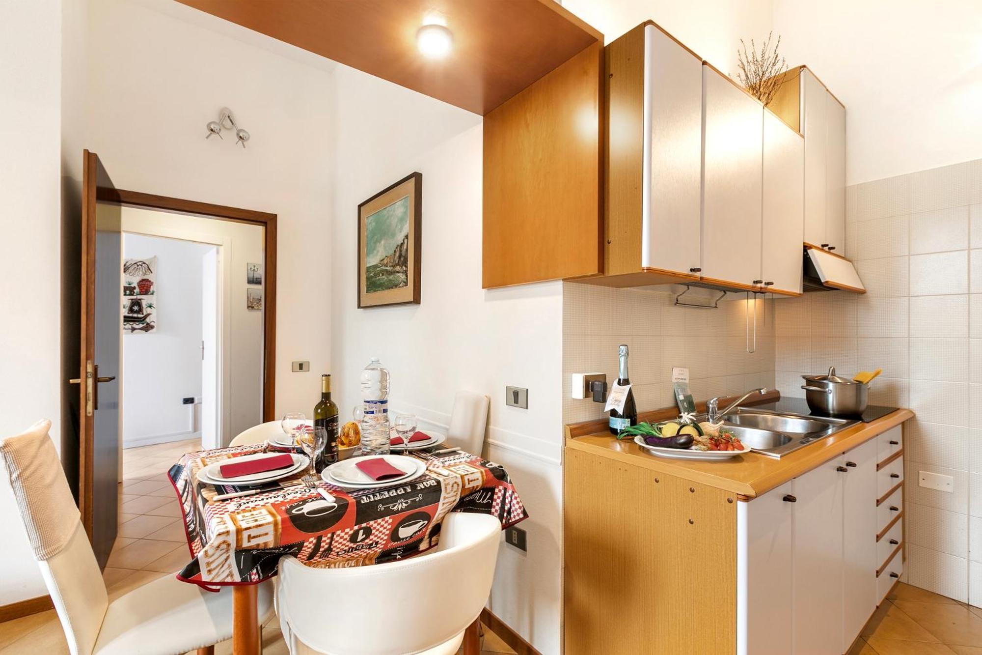Lake View Historical Center Apartment - Happy Rentals Riva del Garda Dış mekan fotoğraf
