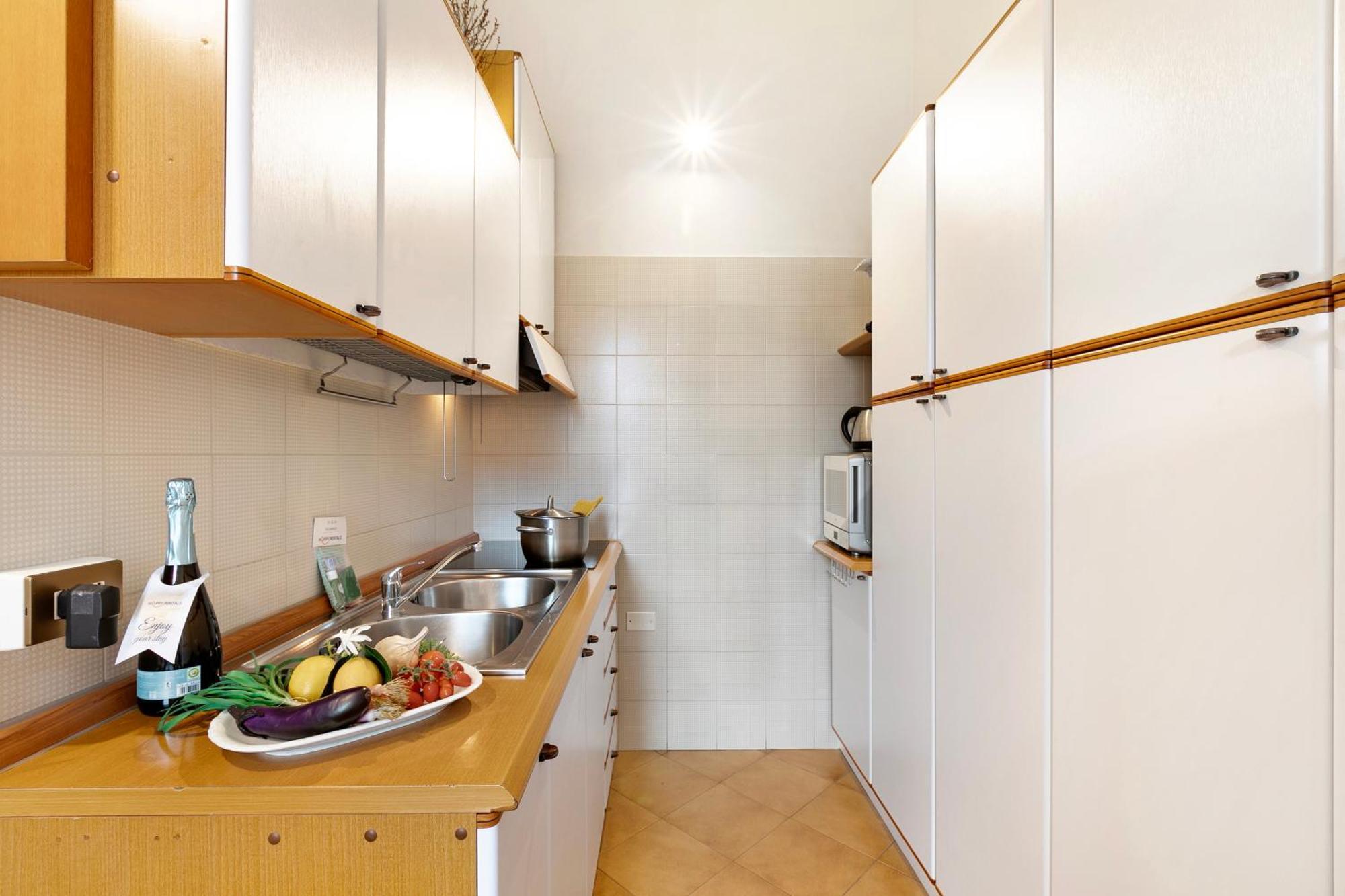 Lake View Historical Center Apartment - Happy Rentals Riva del Garda Dış mekan fotoğraf